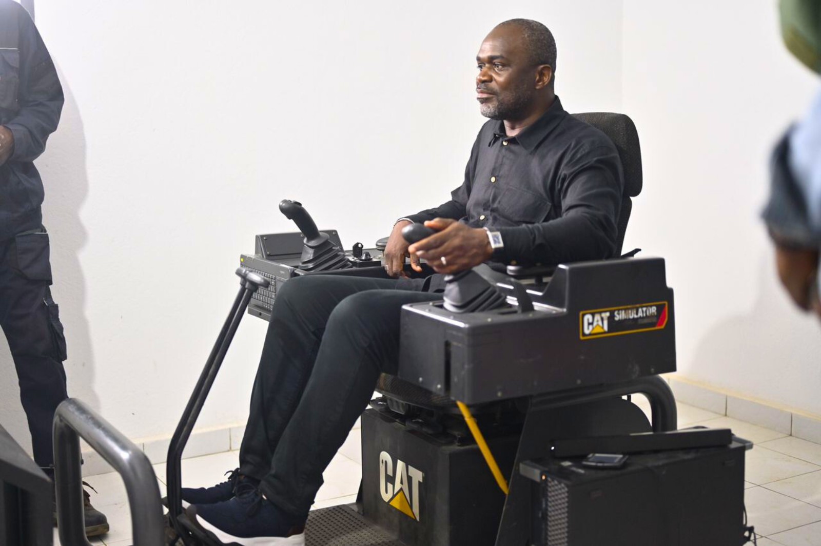 Lancement de la phase pratique sur simulateur par M. Medard DOHO Maire de Zouan-Hounien.